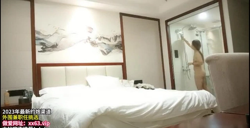 换妻极品探花,28岁白领小夫妻,寂寞婚姻中的调味剂,相约酒店互换伴侣,精彩无限