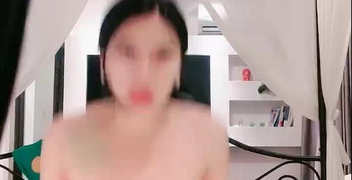 极品美女车模下海!9分颜值床上非常骚!主动骑乘位猛坐,腰上还贴着膏药
