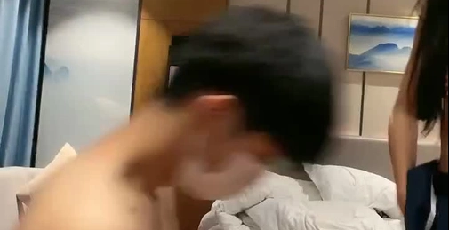 双马尾新人学生妹!酒店开房小男友操逼!椅子沙发换着操,细腰