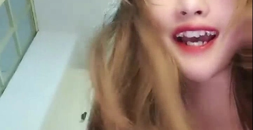懵懂可爱呆萌00后软妹子,超级嫩,洁白少女内衣让人爱心泛滥