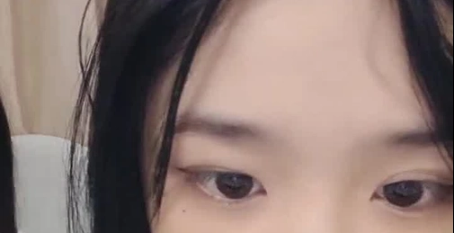 18岁梦涵宝贝--3.31:小屁孩初次被,爽不爽,有多爽,很爽,你不要害羞啊,不干啊,吊毛一个,性经验不足硬了都不敢干!