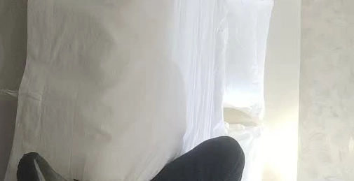 2021.12.23,新人探花首场,【良家探花】,猥琐小伙干少妇,丸子头,骚气逼人,反客为主扑倒求插,真是个荡妇