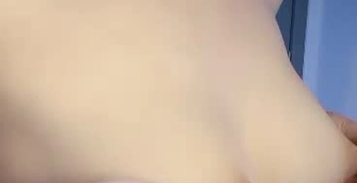 超级骚极品眼镜御姐!白丝美腿扭动细腰!抓着大屌吸吮,骑乘位深插,操的不尽兴假屌自慰